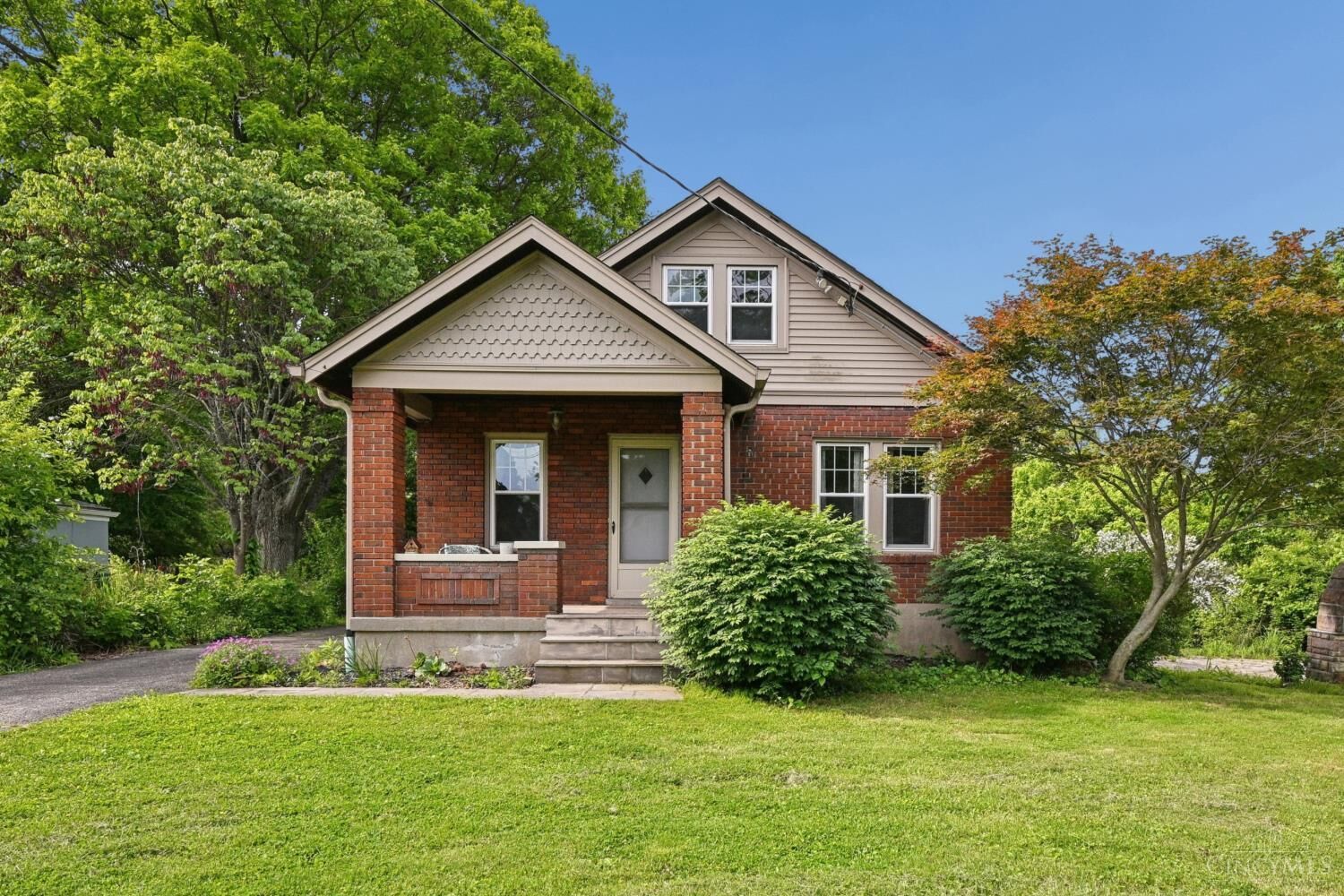 Property Photo:  4281 Boomer Road  OH 45247 