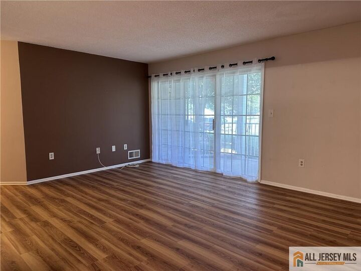 Property Photo:  171 Lindsey Court 2915  NJ 08823 