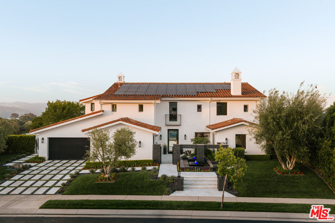Property Photo: 25571 Prado De Azul CA 91302