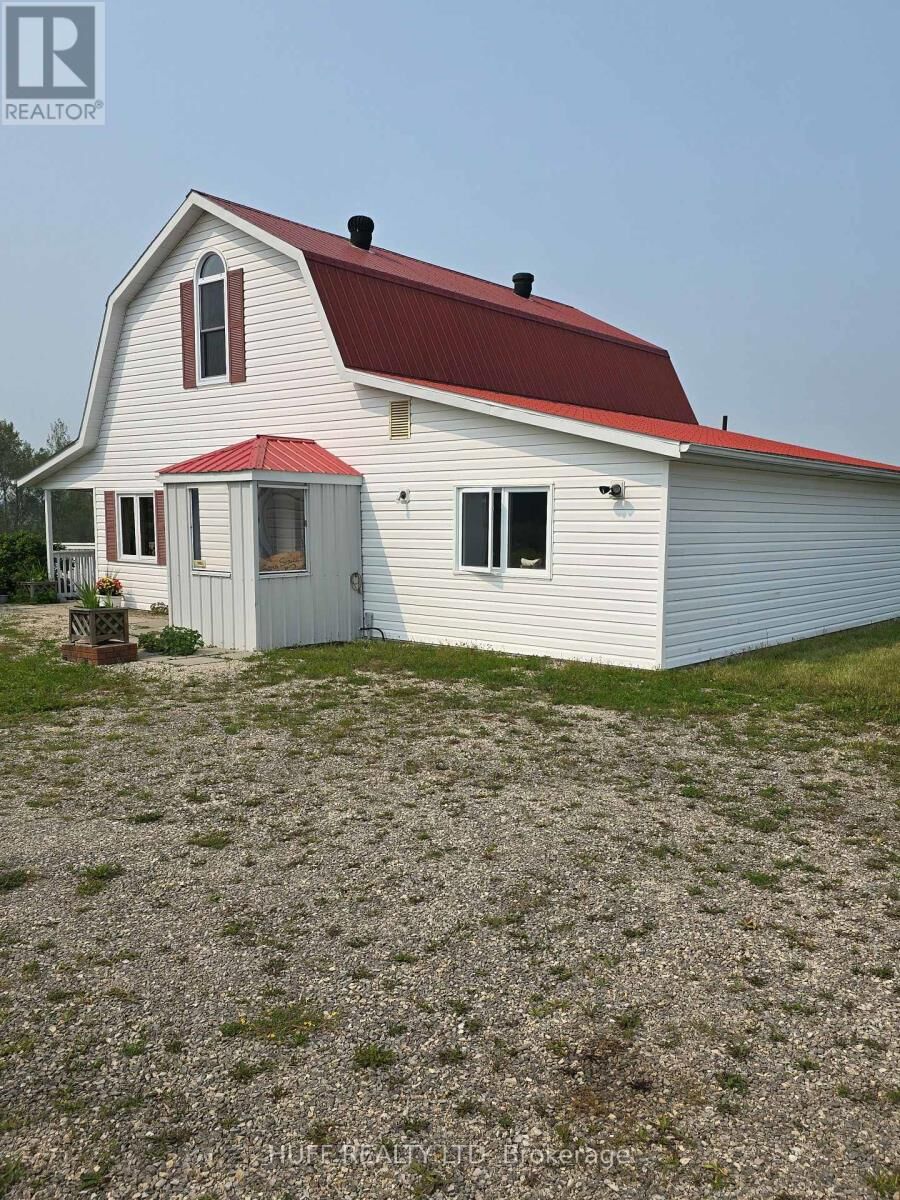Property Photo:  166185 Mini-Farm Road  ON P0J 1E0 