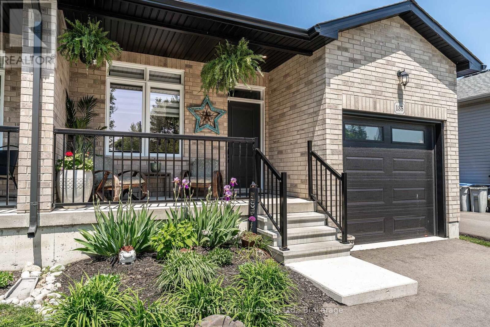 Property Photo:  135 Egan Avenue  ON N4X 0C4 