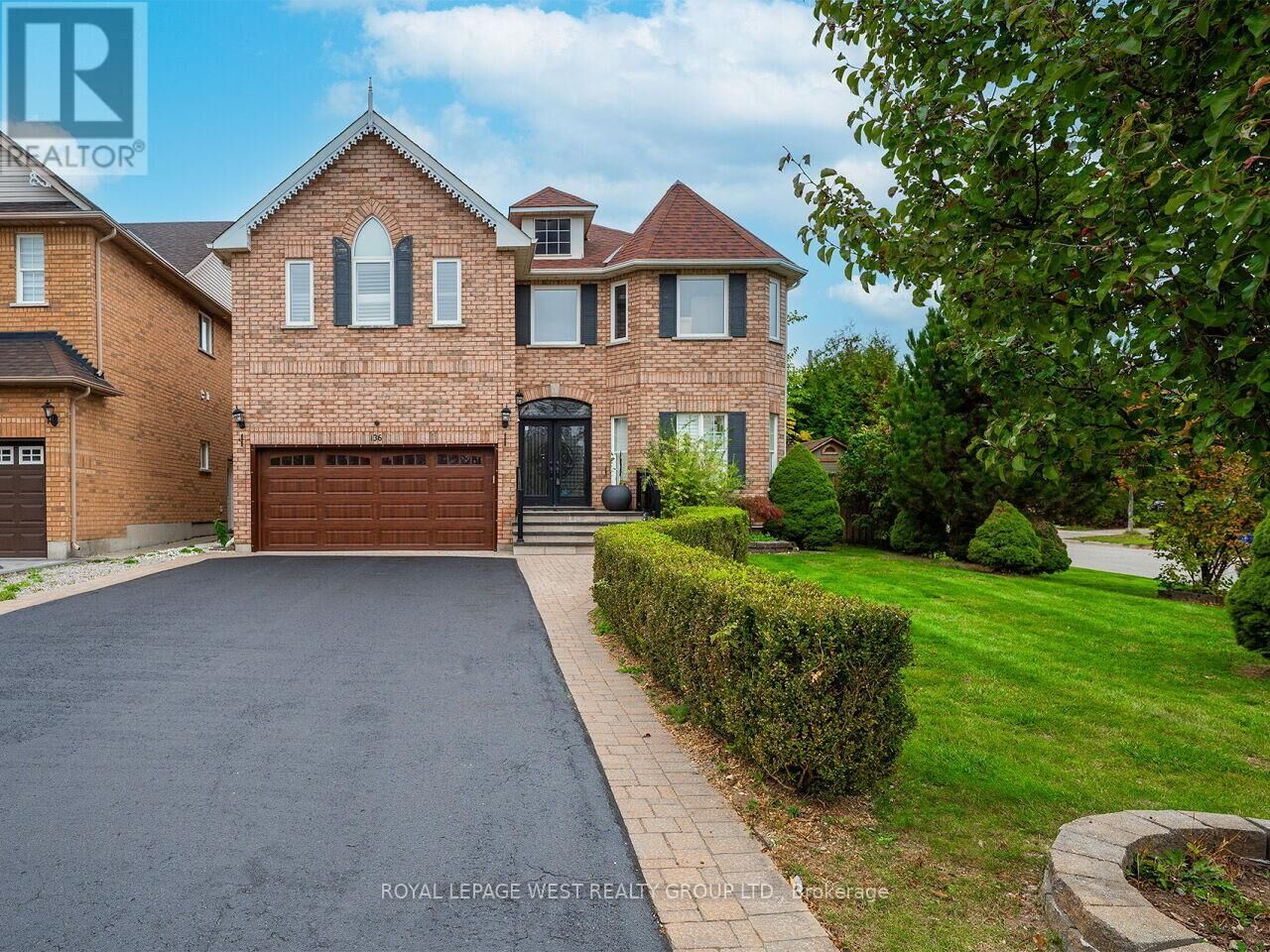 Property Photo:  136 English Oak Drive  ON L4E 4G4 
