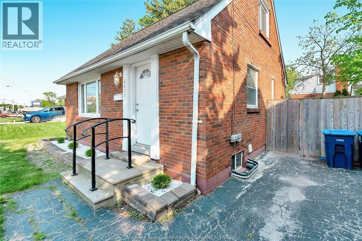 Property Photo:  6633 Wyandotte Street  ON N8S 1P5 