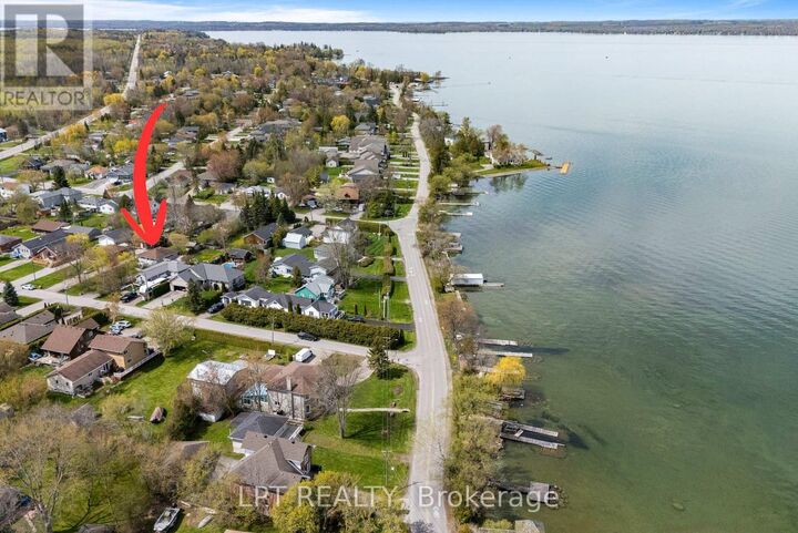 Property Photo:  818 Poplar Avenue  ON L4P 3E9 