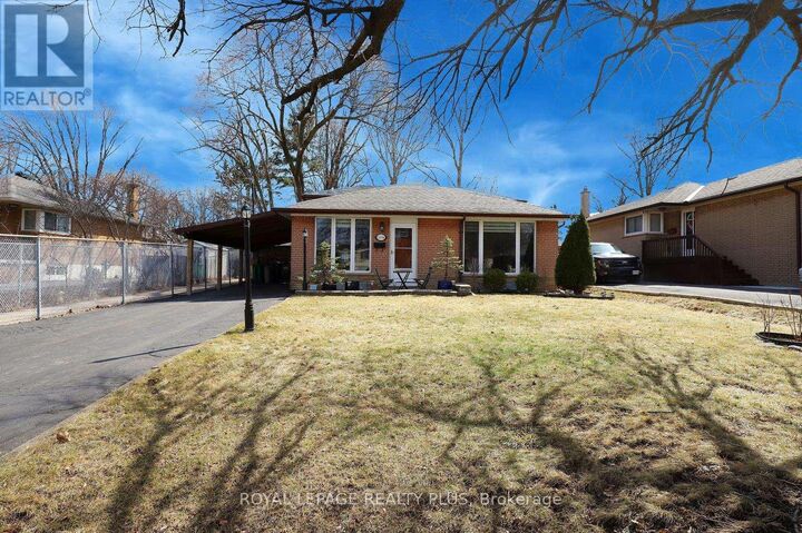Property Photo:  2694 Truscott Drive  ON L5J 2B7 
