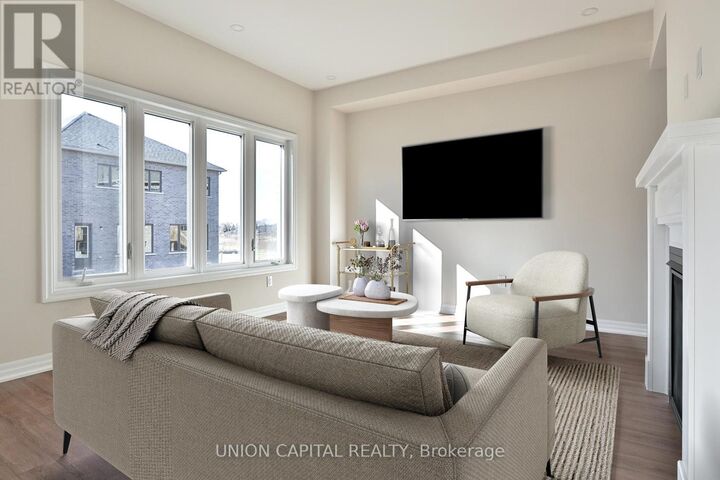 Property Photo:  47 Donald Ingram Crescent  ON L4P 0S3 