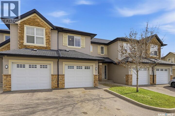 Property Photo:  111 105 Lynd Crescent  SK S7T 0C3 