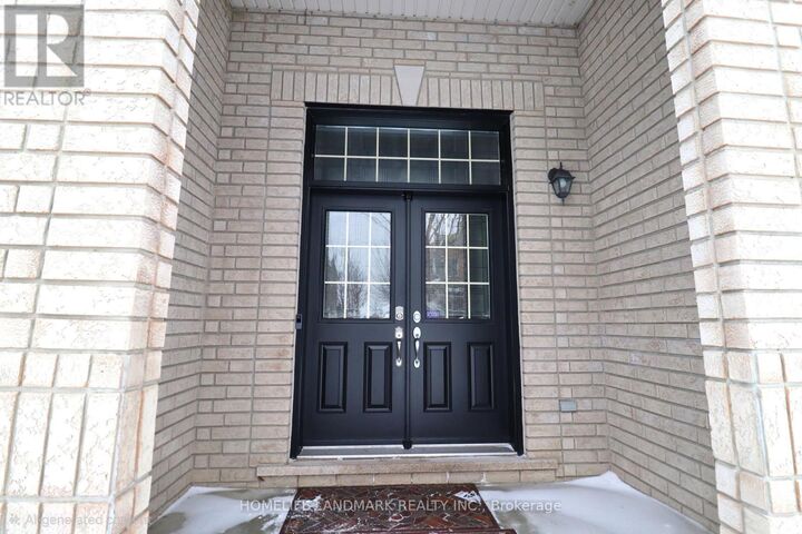 Property Photo:  41 Mansard Drive  ON L4E 0L7 