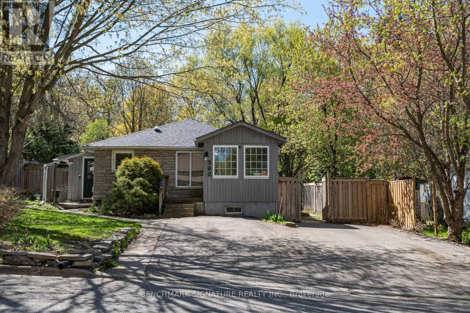 Property Photo:  360 Ontario Street  ON L3Y 2K3 