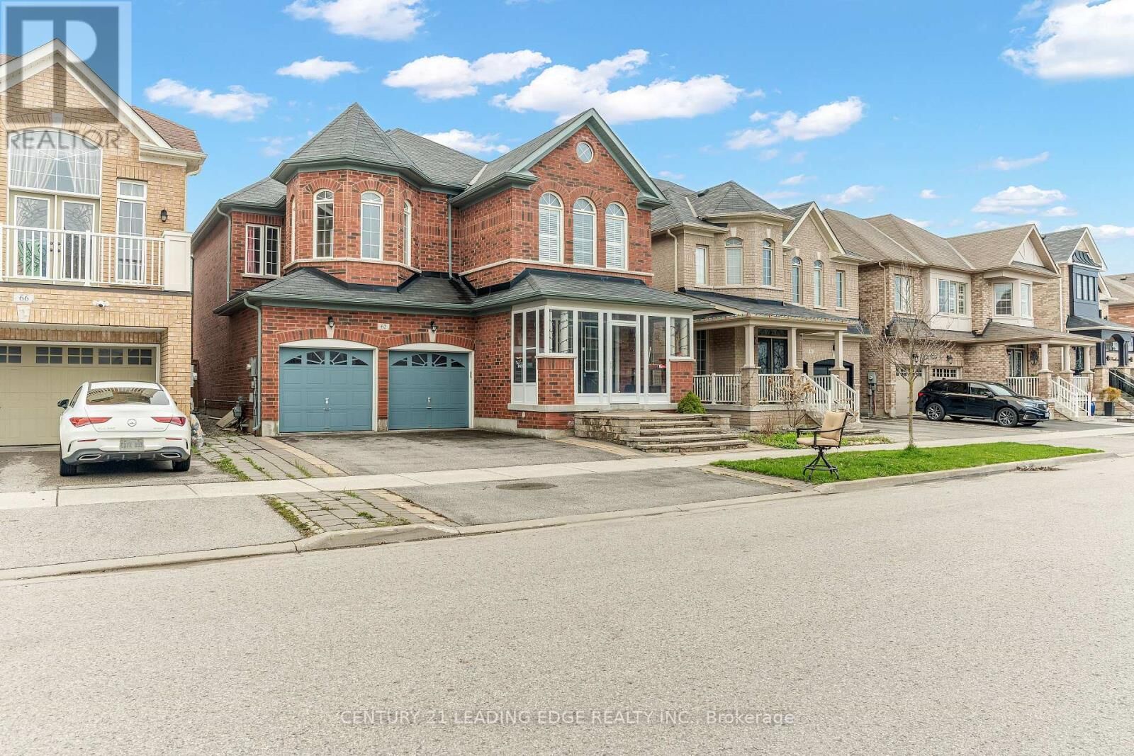 Property Photo: 62 Creekland Avenue ON L4A 1X4