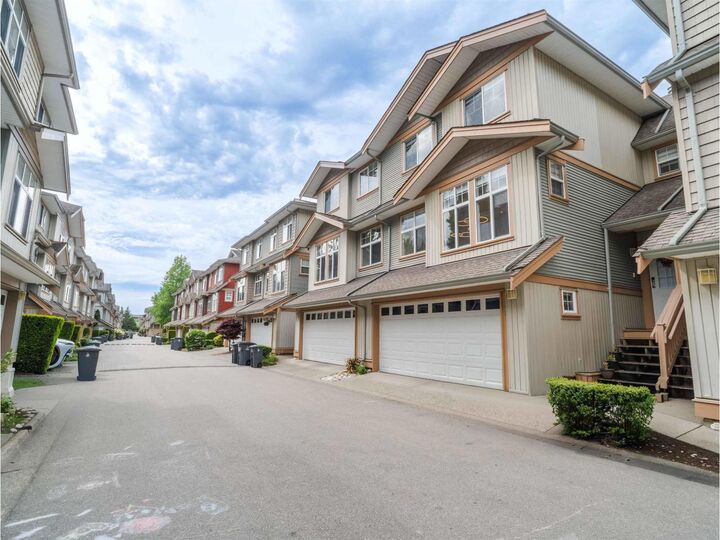 Property Photo: 7518 138 Street 47 BC V3W 1S1