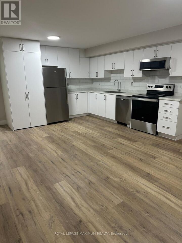 Property Photo:  47 Rockcliffe Boulevard West Bsmt  ON M6N 4R1 