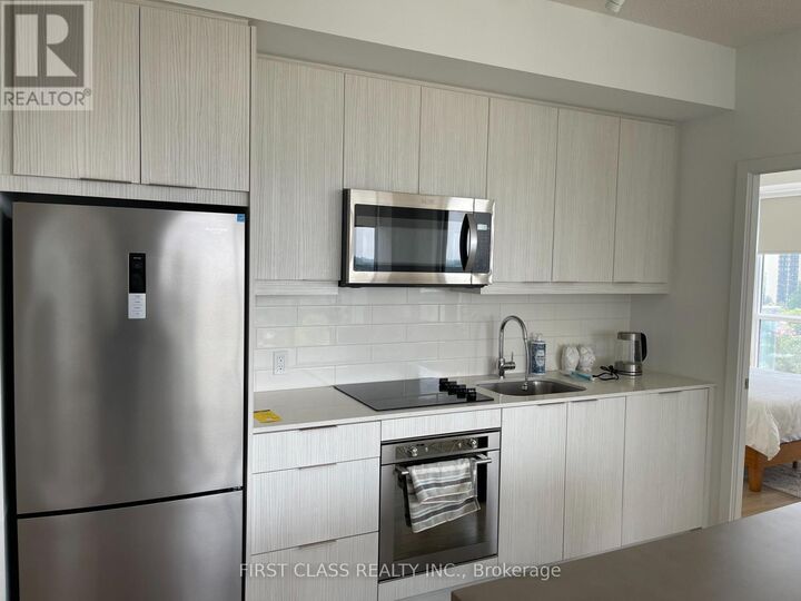 Property Photo:  32 Forest Manor Road 810  ON M2J 0H2 