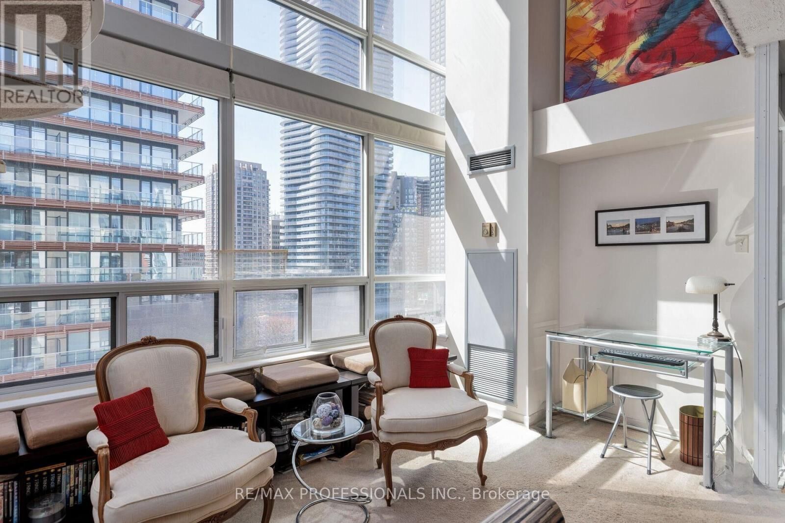 Property Photo:  25 Maitland Street 1506  ON M4Y 2W1 