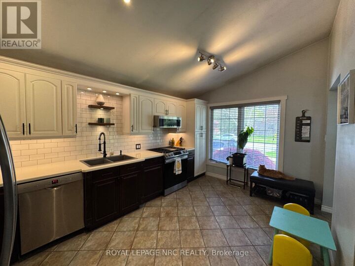 Property Photo:  3 Clearview Heights  ON L2T 2W2 