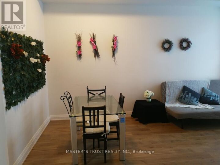 Property Photo:  8 Wellesley Street East 1001  ON M4Y 3B2 