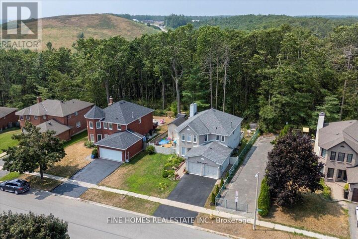 Property Photo:  153 Browning Trail  ON L4N 6R2 