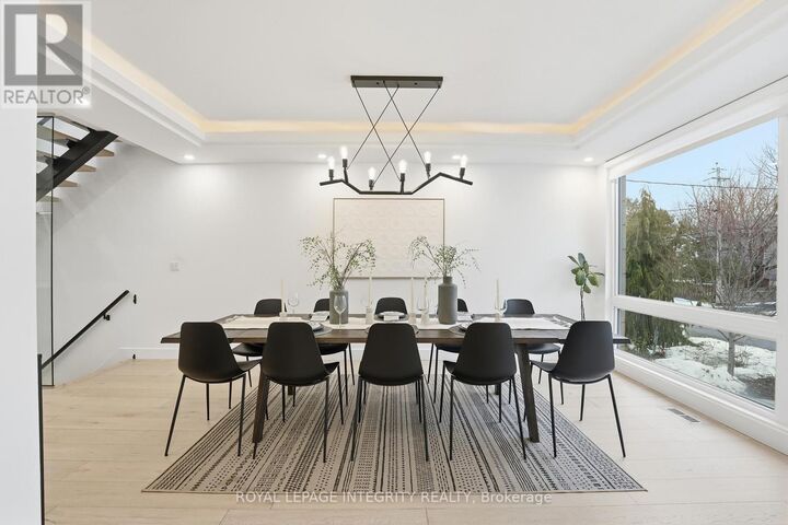 Property Photo:  221 Wesley Avenue  ON K1Z 7A2 