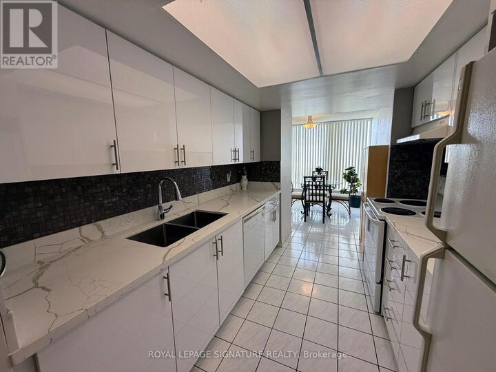 Property Photo:  3 Rowntree Road 407  ON M9V 5G8 