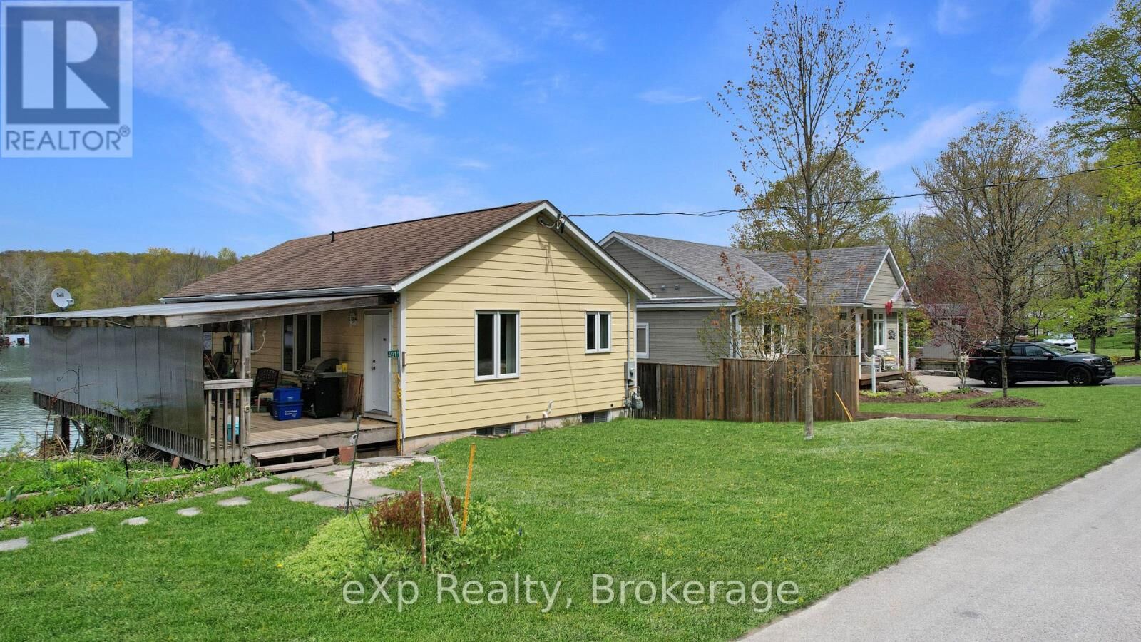 Property Photo:  491 Lake Rosalind Rd 4  ON N4N 3B9 