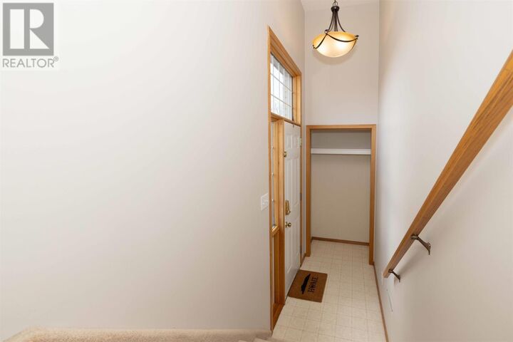 Property Photo: 293 Caribou Cres ON P7C 5Z6
