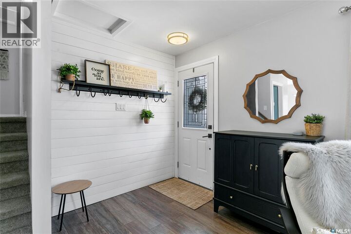 Property Photo:  1206 Flexman Crescent N  SK S4X 2Y8 