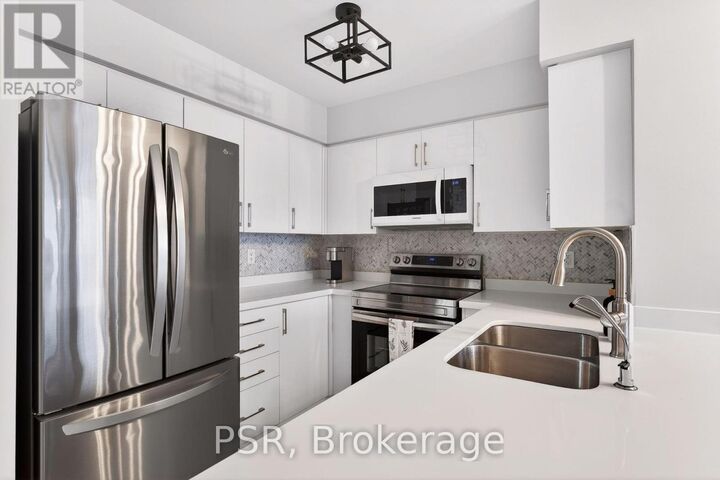 Property Photo:  4978 Yonge Street North 2601  ON M2N 7G8 