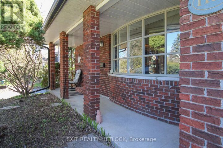 Property Photo: 1139 Danita Boulevard ON K9J 7J9