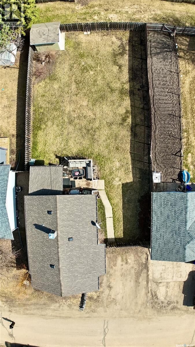 Property Photo: 130 5th Street SK S0A 0H0