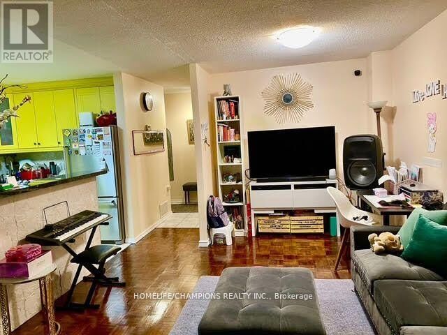 Property Photo:  23 Four Winds Drive 14  ON M3J 1K7 