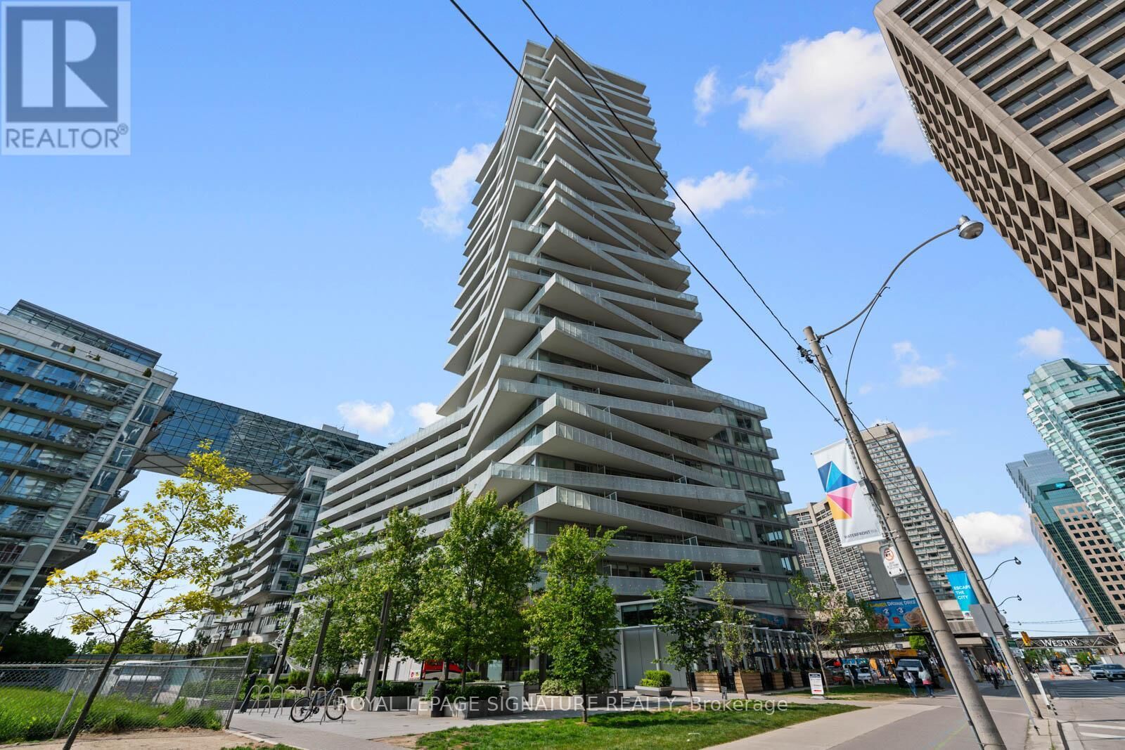 Property Photo:  15 Queens Quay East 3305  ON M5E 0C5 