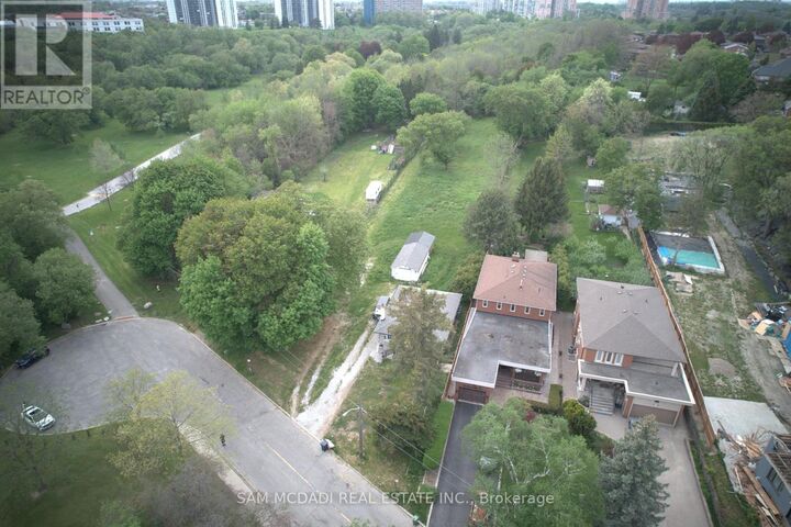 Property Photo:  148 Rowntree Mill Road South  ON M9L 1C9 