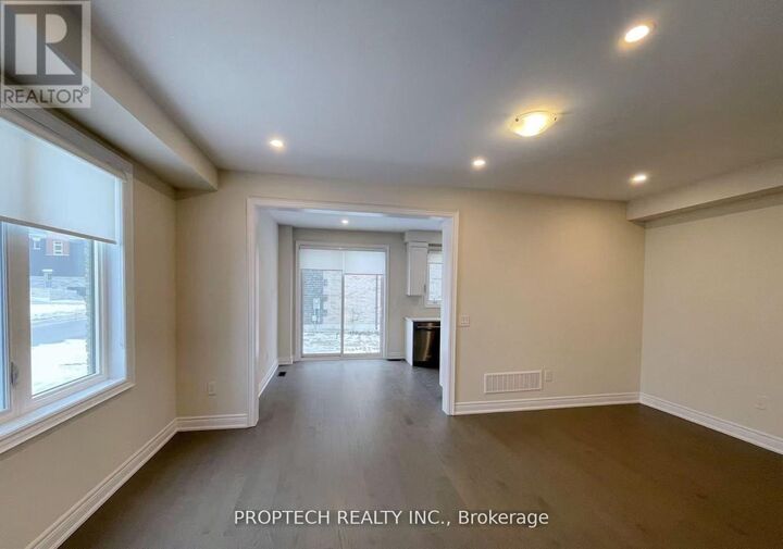 Property Photo:  2 Schmeltzer Crescent  ON L4E 1K8 