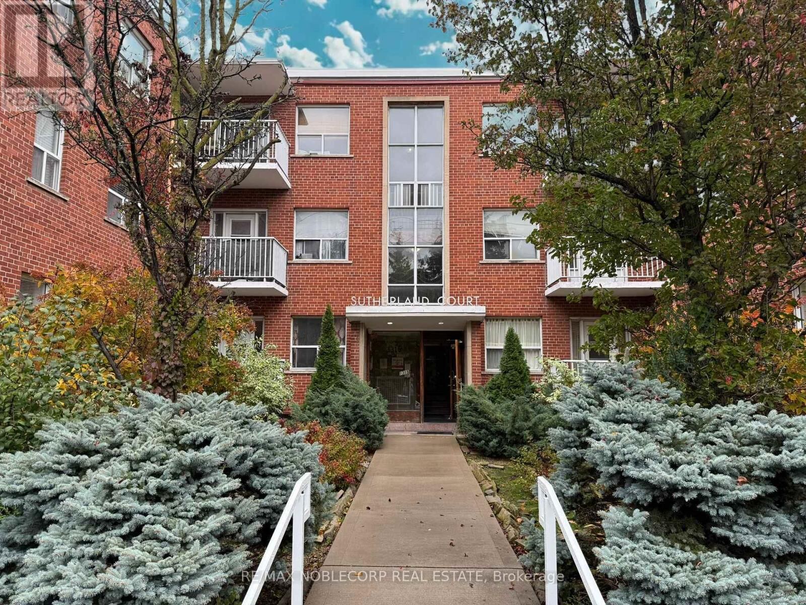 Property Photo:  1315 Bayview Avenue 212  ON M4G 2Z8 