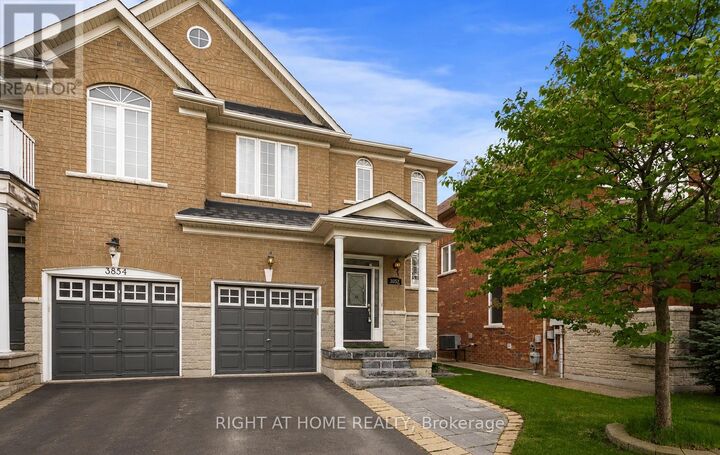 Property Photo: 3852 Bloomington Crescent ON L5M 0A3