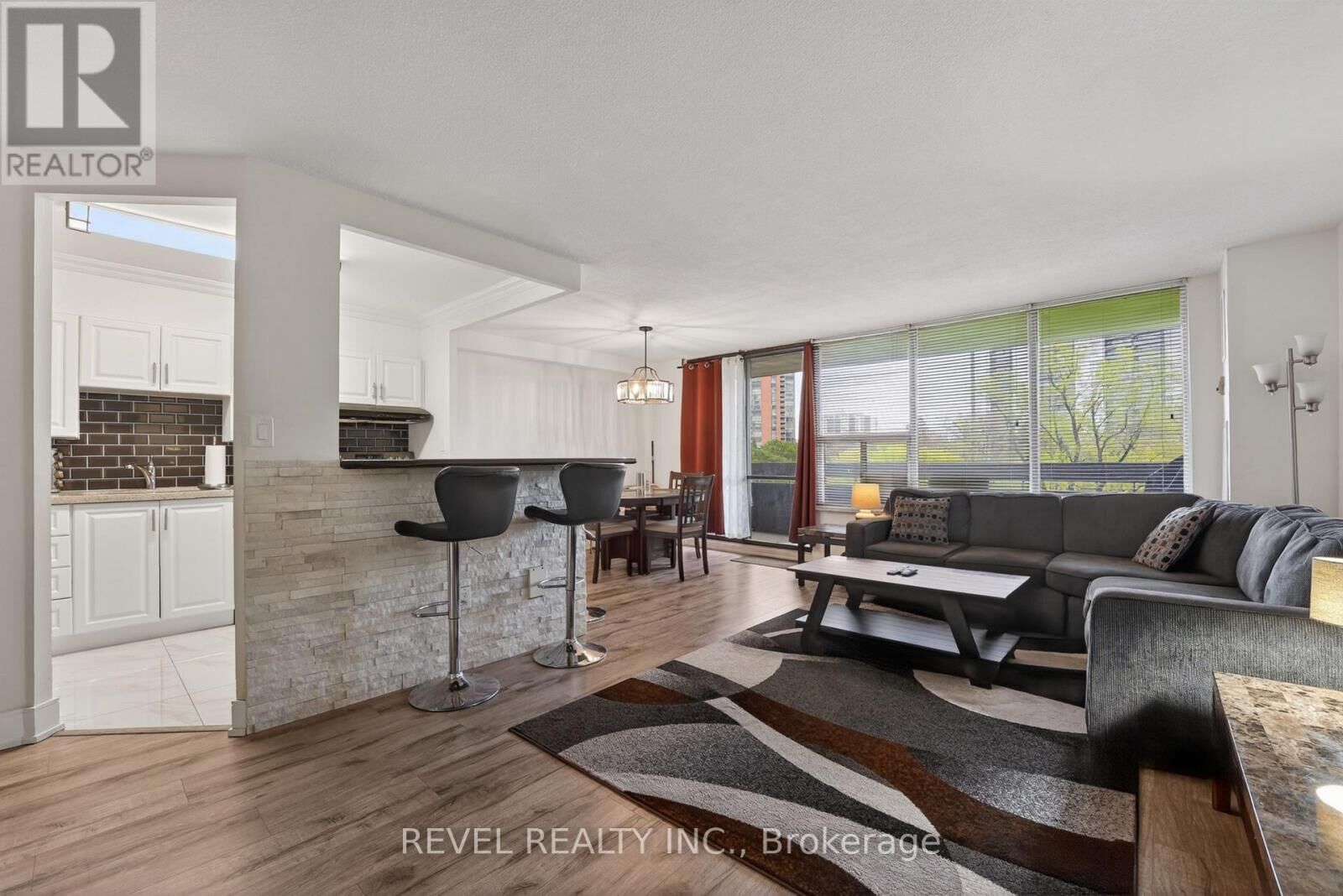 Property Photo:  11 Wincott Drive 403  ON M9R 2R9 