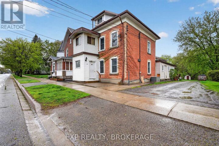 Property Photo:  342 King Street West  ON K6V 3S3 