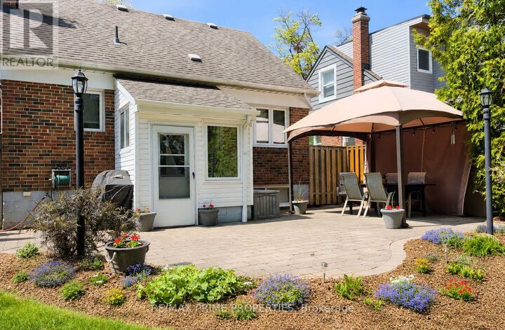 Property Photo:  17 Tardree Place  ON M1R 3X2 