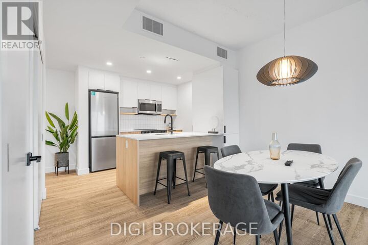 Property Photo:  1240 Cummings Avenue 2804  ON K1J 0E3 