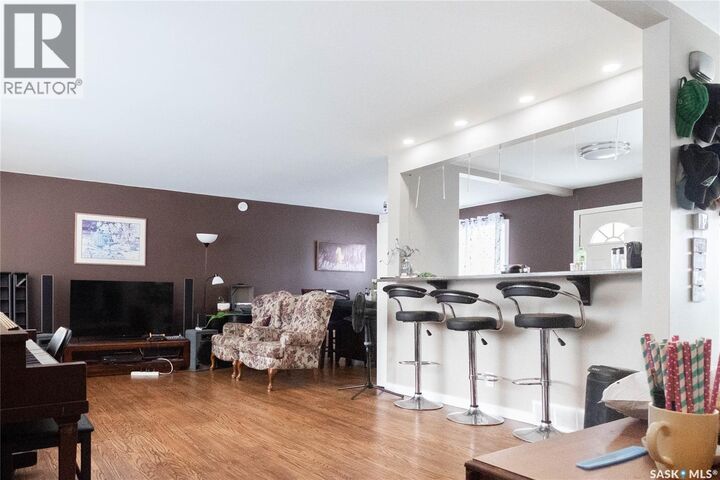 Property Photo:  92 Bell Street  SK S4S 4B9 