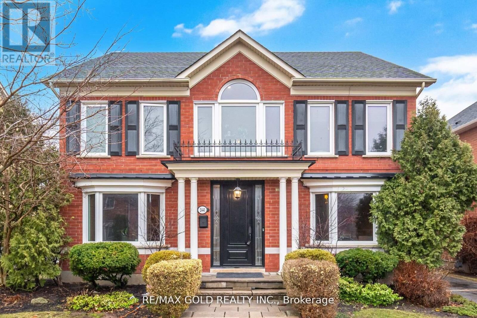 Property Photo:  2441 Capilano Crescent  ON L6H 6L3 