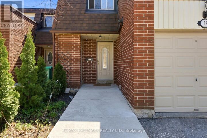 Property Photo: 6240 Montevideo Road 19 ON L5N 2N7