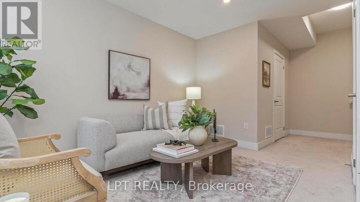 Property Photo:  1960 Dalmagarry Road 110  ON N6G 0T8 