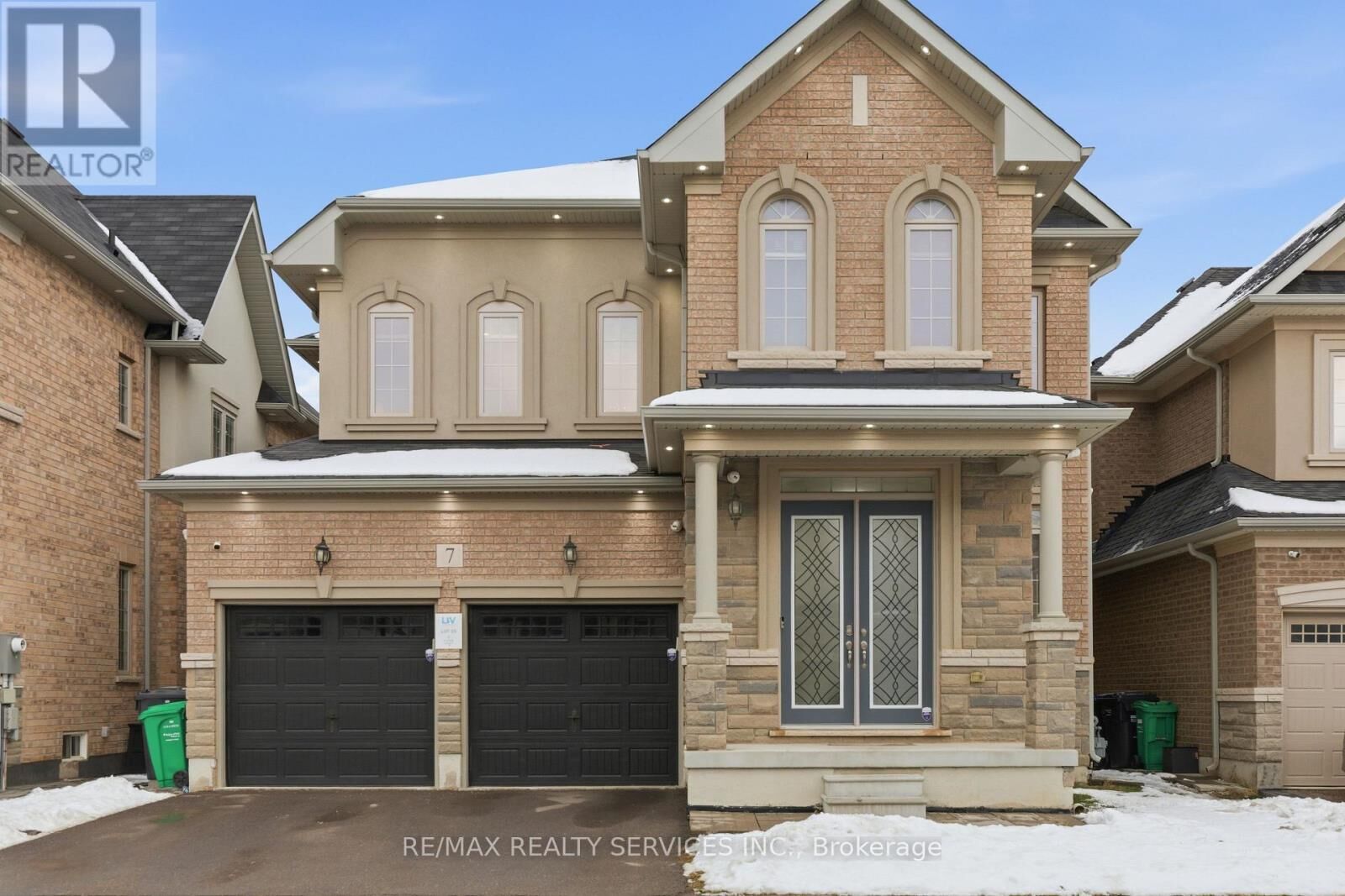 Property Photo: 7 Caboose Street ON L7A 5A9