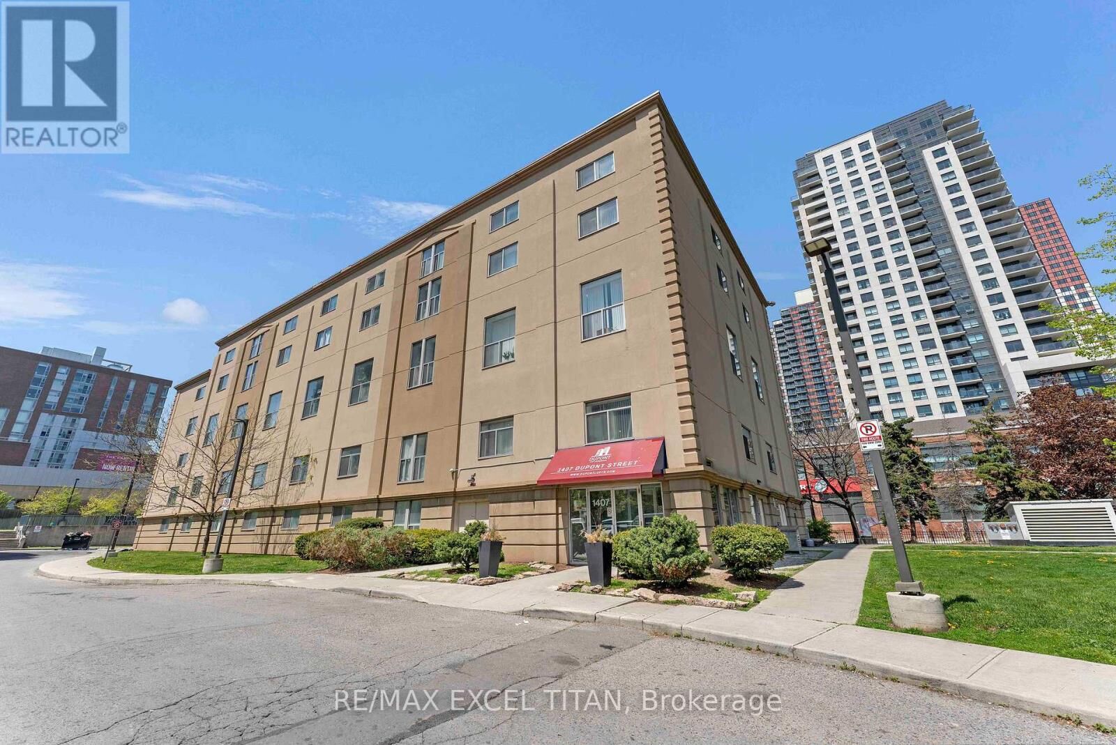Property Photo:  1407 Dupont Street 309  ON M6H 2B1 