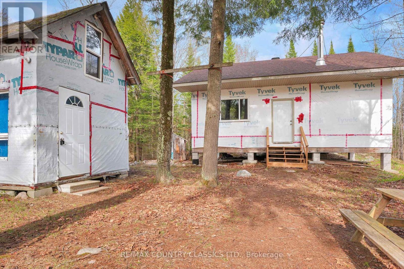 Property Photo: 1374 Havensford Drive ON K0L 1M0