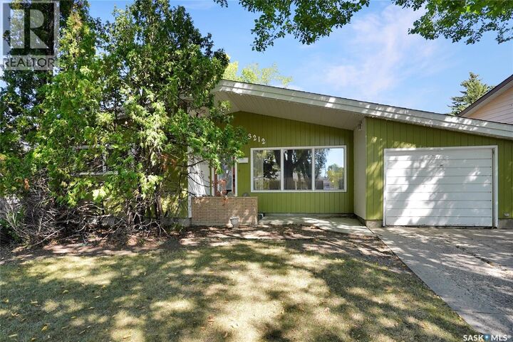 Property Photo: 3212 L'Arche Crescent SK S4S 5V8