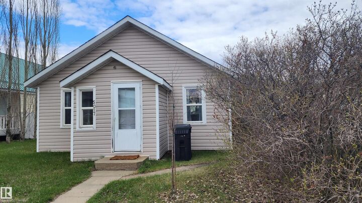 Property Photo:  5017 51 Street  AB T0A 1A0 