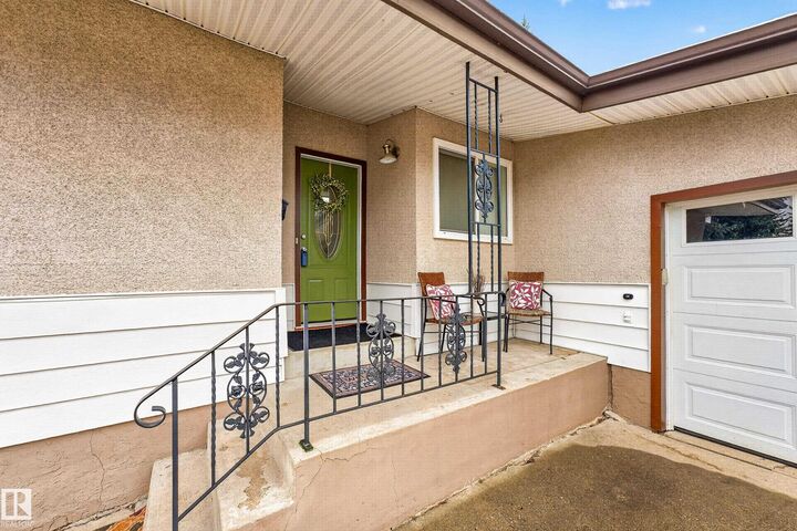 Property Photo:  37 Hazel Street  AB T8A 1H7 