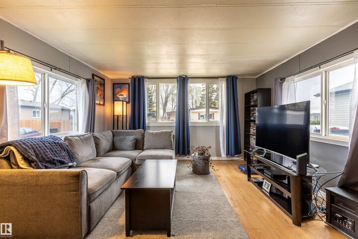 Property Photo: 10401 101A Street 62 AB T8R 1B2